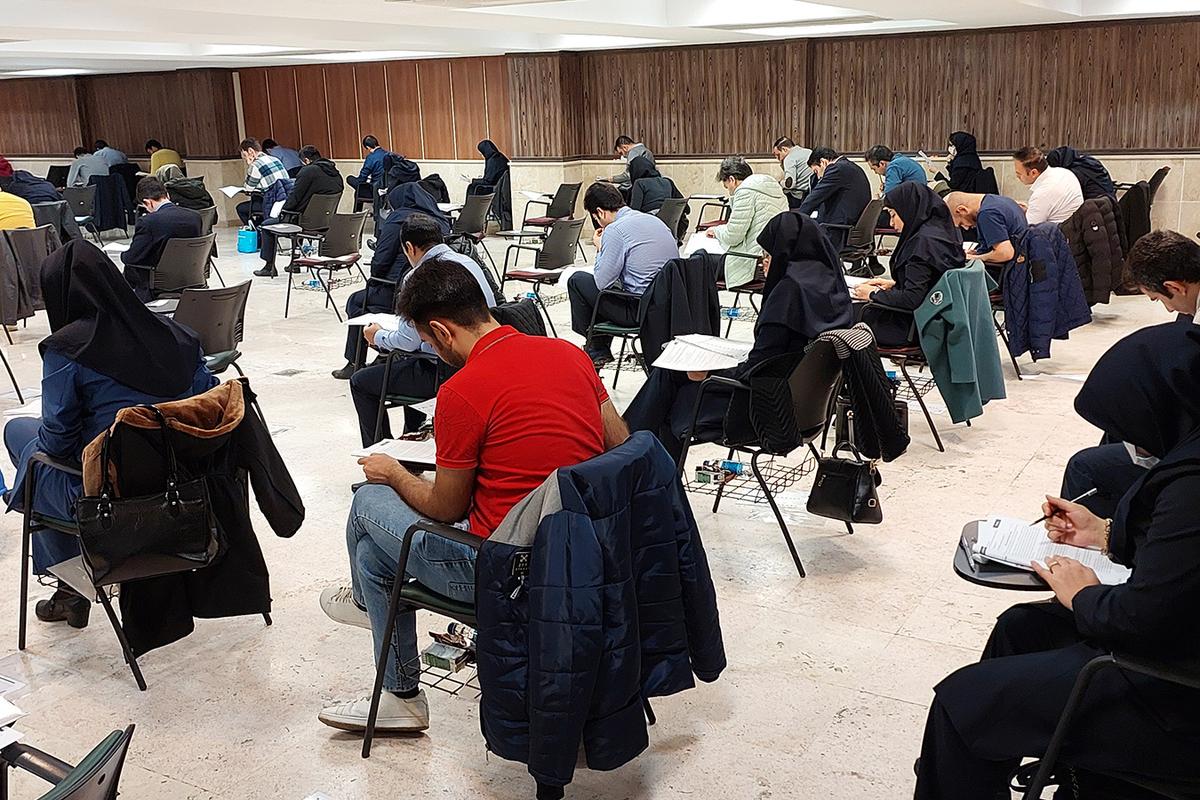 An English Test with the Same Level as IELTS Was Held for Pasargad Bank Managers