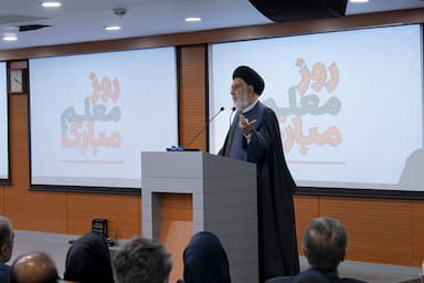 آیین بزرگداشت روز معلم در دانشگاه خاتم برگزار شد
