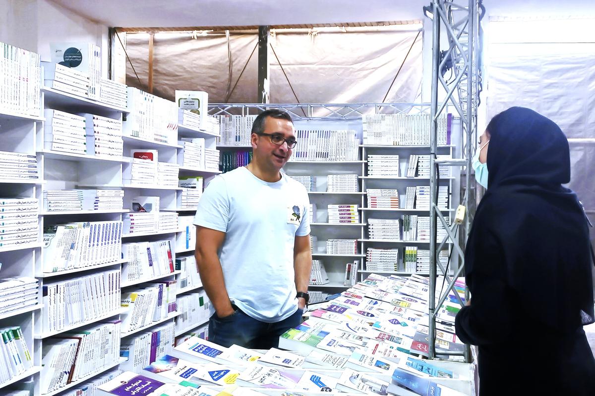سفارش خرید 300 عنوان کتاب از نمایشگاه بین‌المللی کتاب تهران